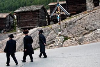 Do Jews Believe in Jesus Christ? Understanding the Differences in Beliefs