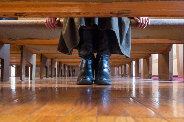 How to Recognize the Early Warning Signs of Spiritual Abuse - Spiritual Disowycle Abuse.